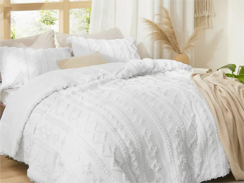 Bohemian Tufted Comforter Set - 3pc Soft Jacquard Bedding